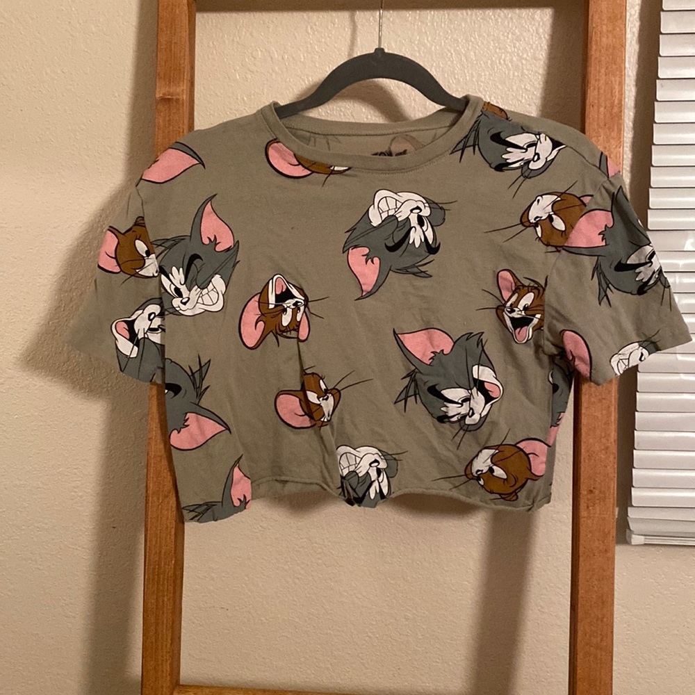 Tom and jerry XS crop top.